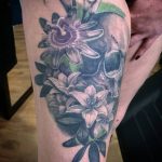 Tatuajes flores tattoo palencia flor pasión