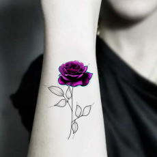 tatuaje temporal rosa