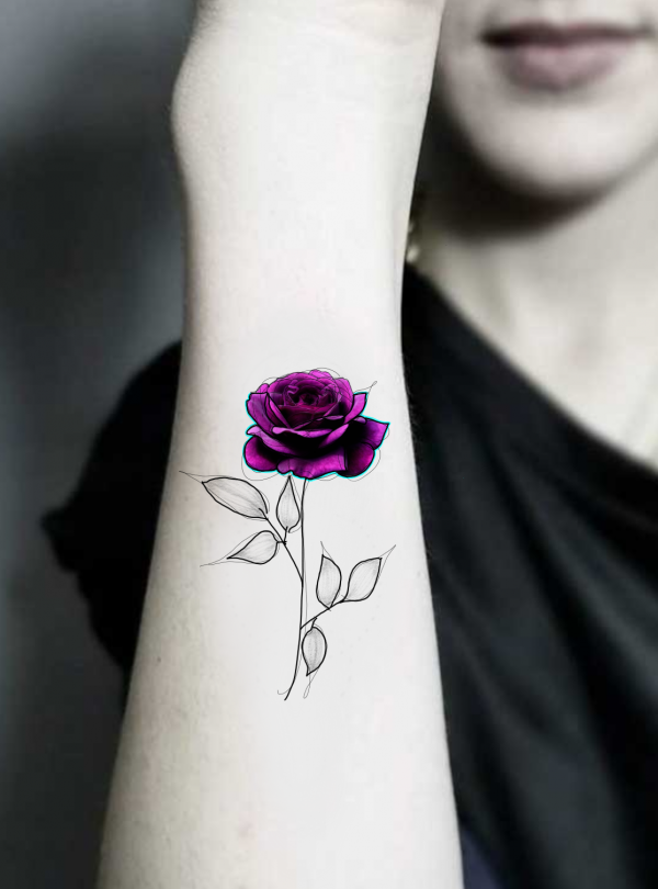 tatuaje temporal rosa