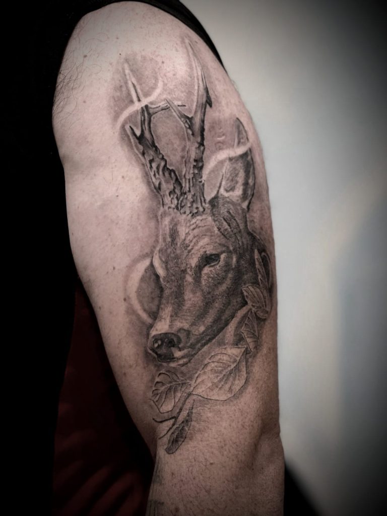 ciervo tatuaje tattoo palencia valladolid naturaleza montaña palentina